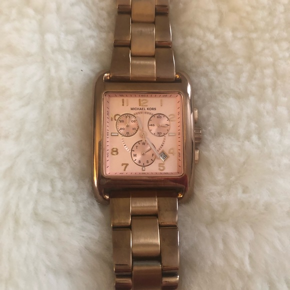 Barely worn. - Picture 2 of 3